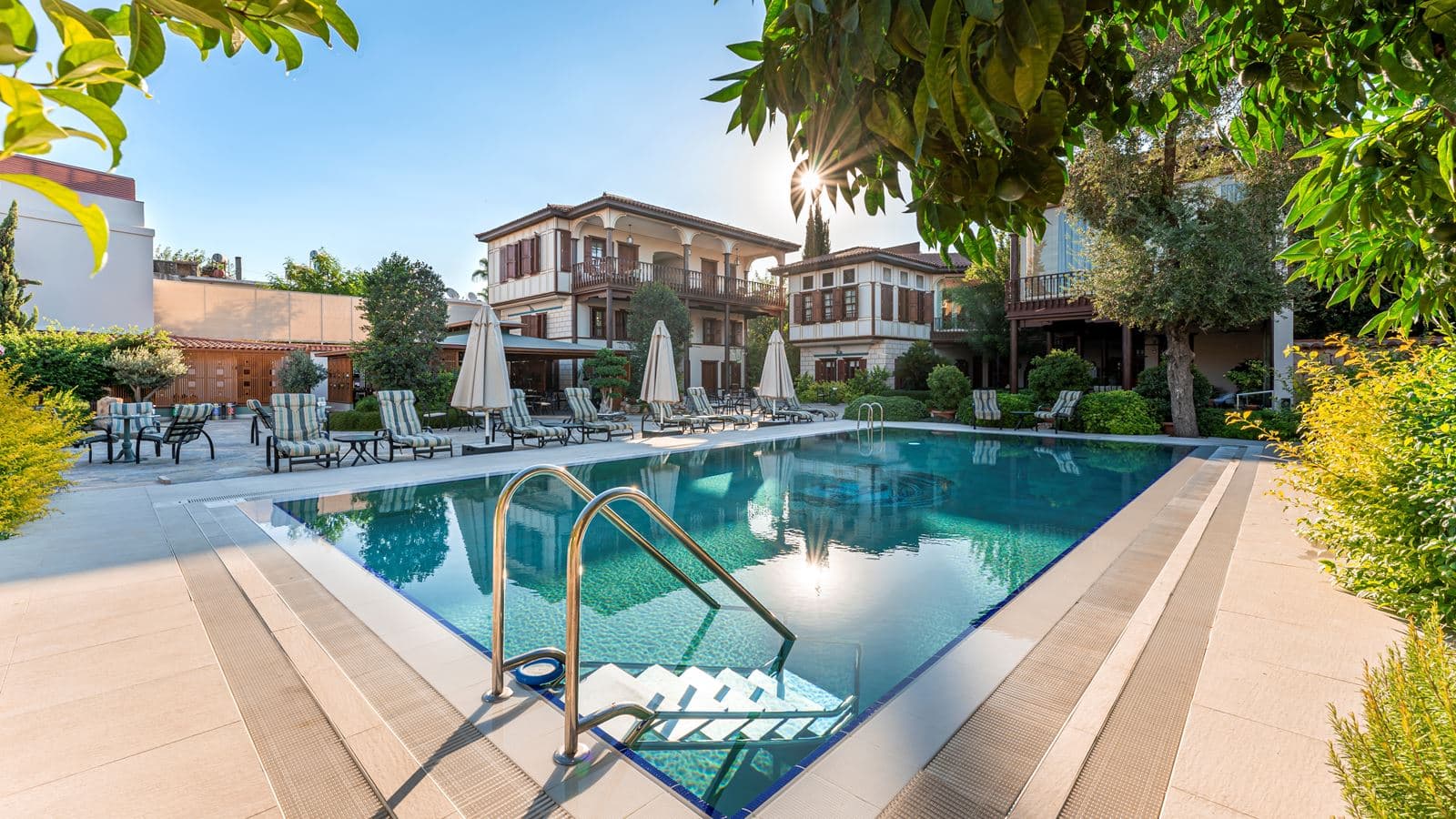 pools-outdoor-pool