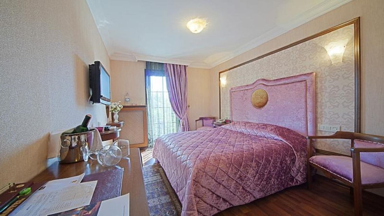 rooms-twin-two-beds