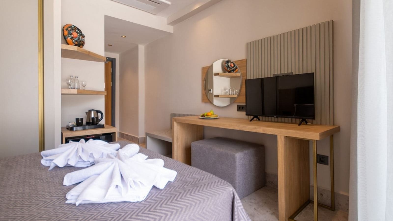 rooms-deluxe-swim-up