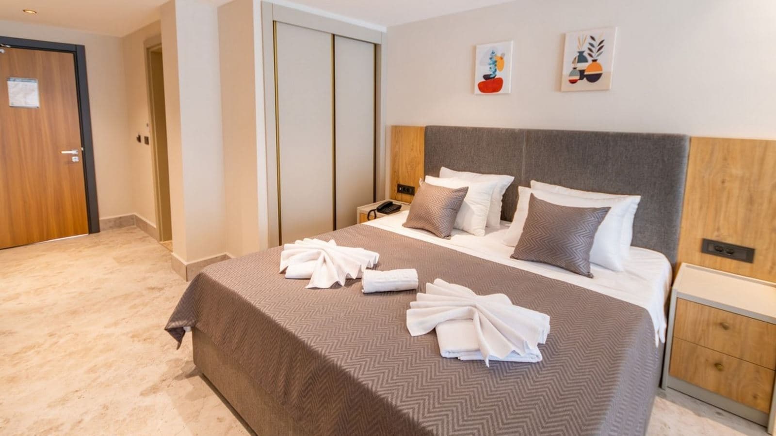 rooms-duplex-swim-up-suite