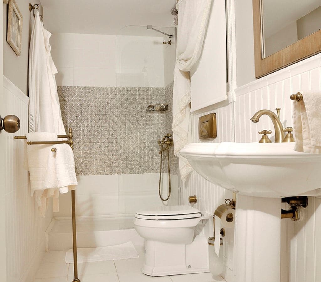 rooms-premium-suit