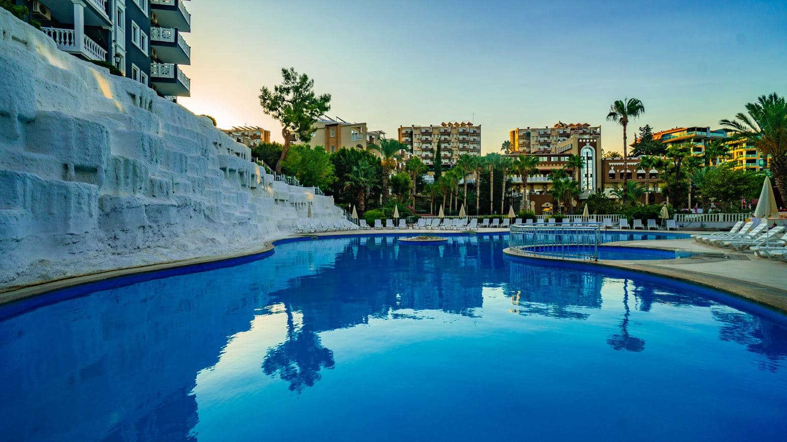pools-outdoor-pool