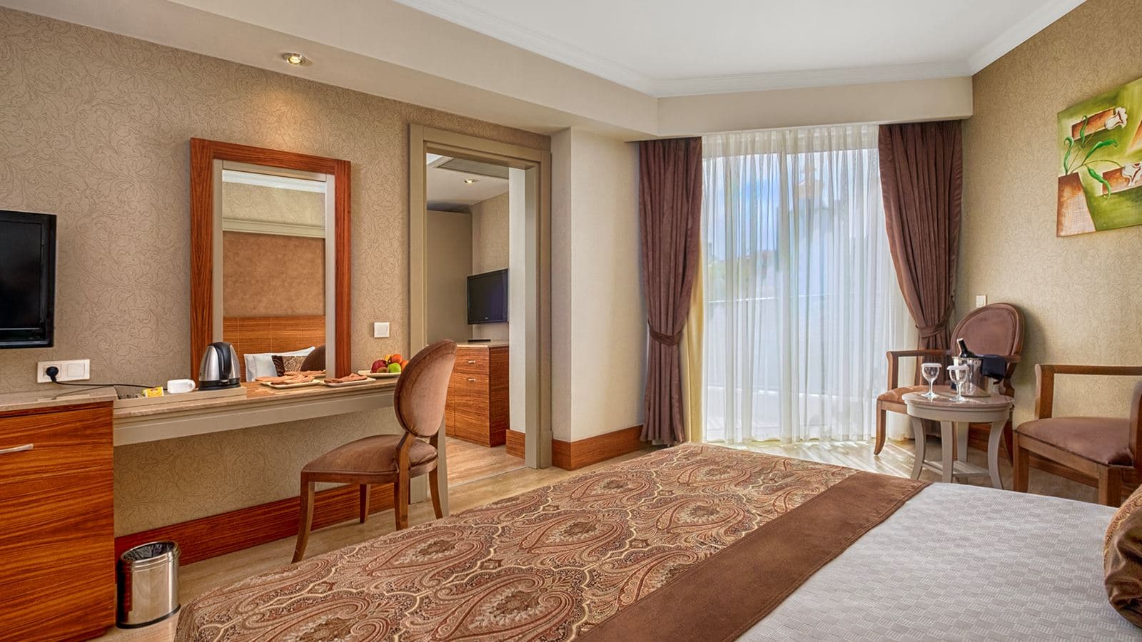 rooms-swim-up-family-room