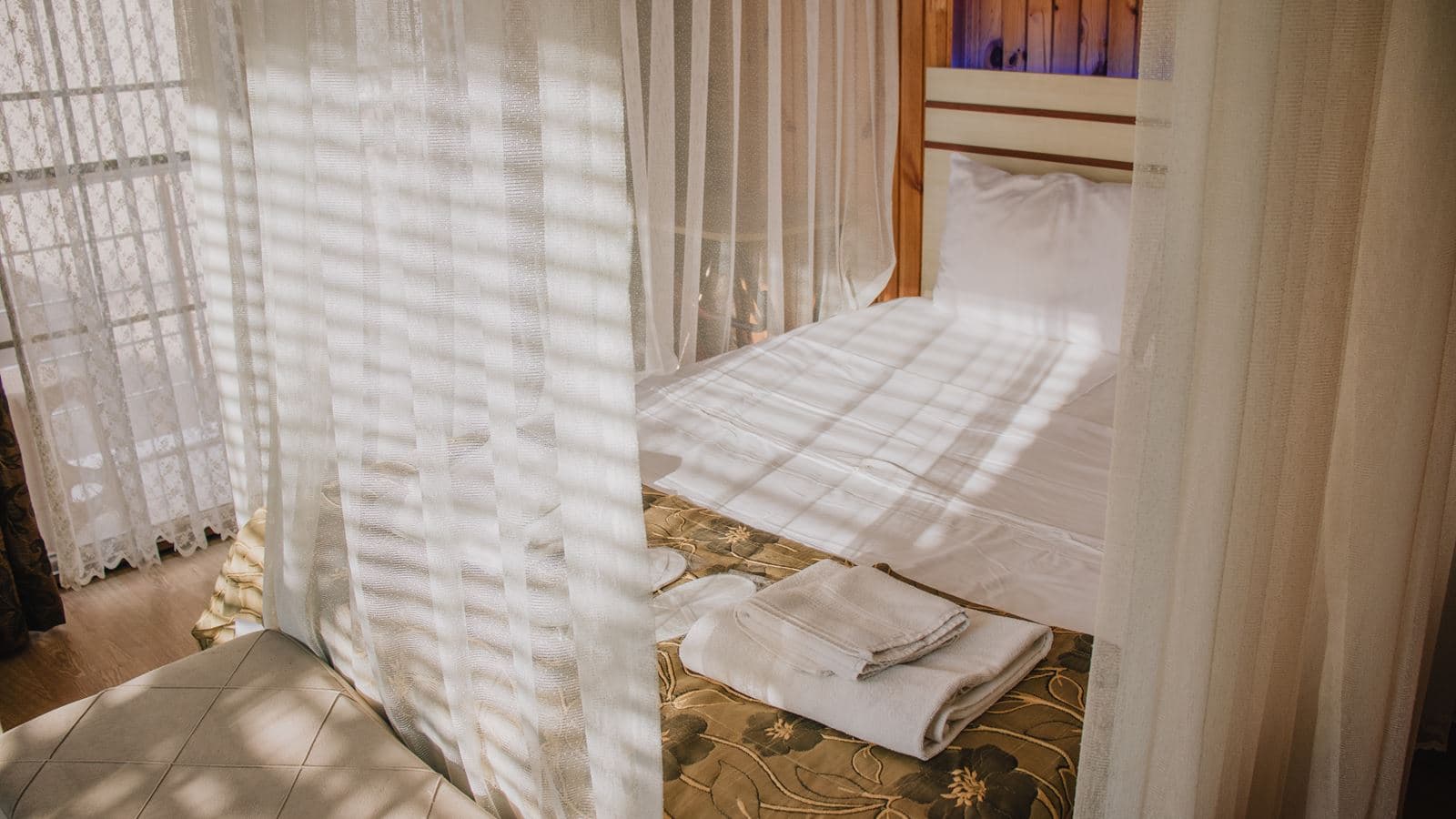 rooms-jakuzili-junior-suit