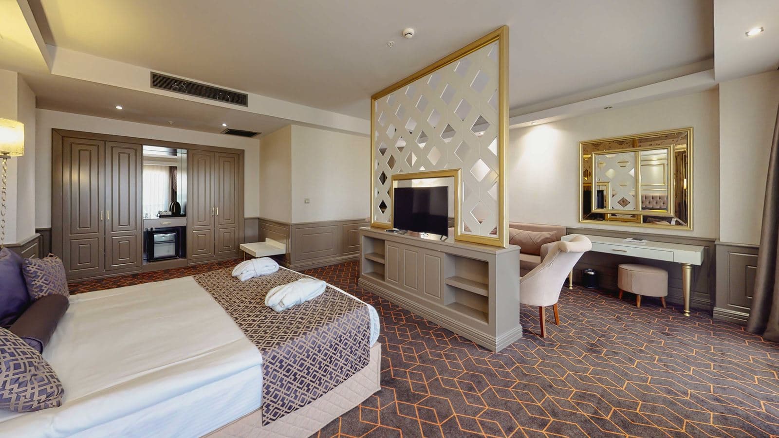rooms-suit-oda