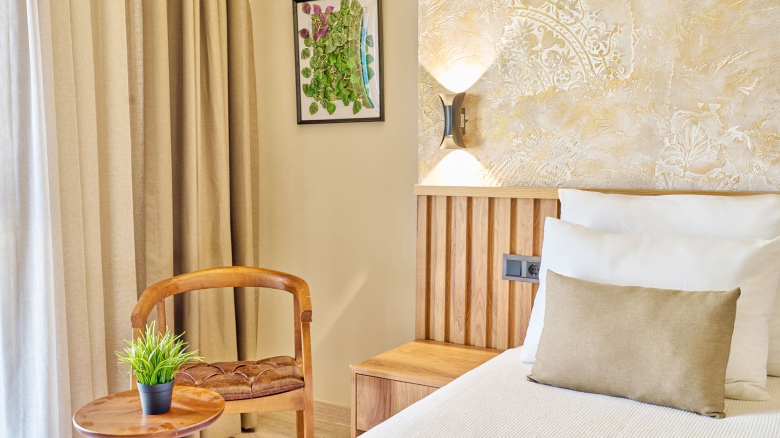 rooms-standard-room