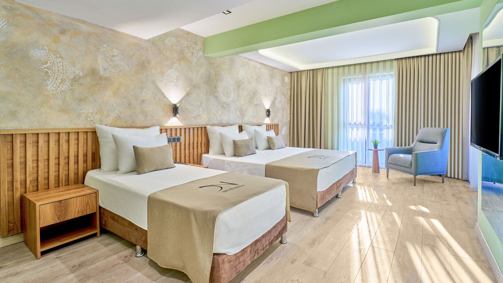 rooms-superior-room