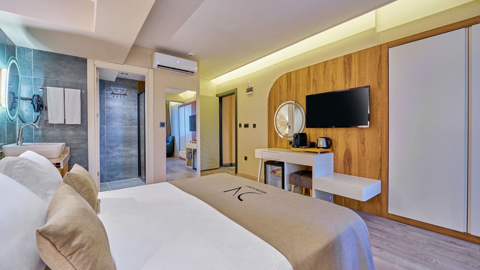 rooms-superior-deluxe-sea-view