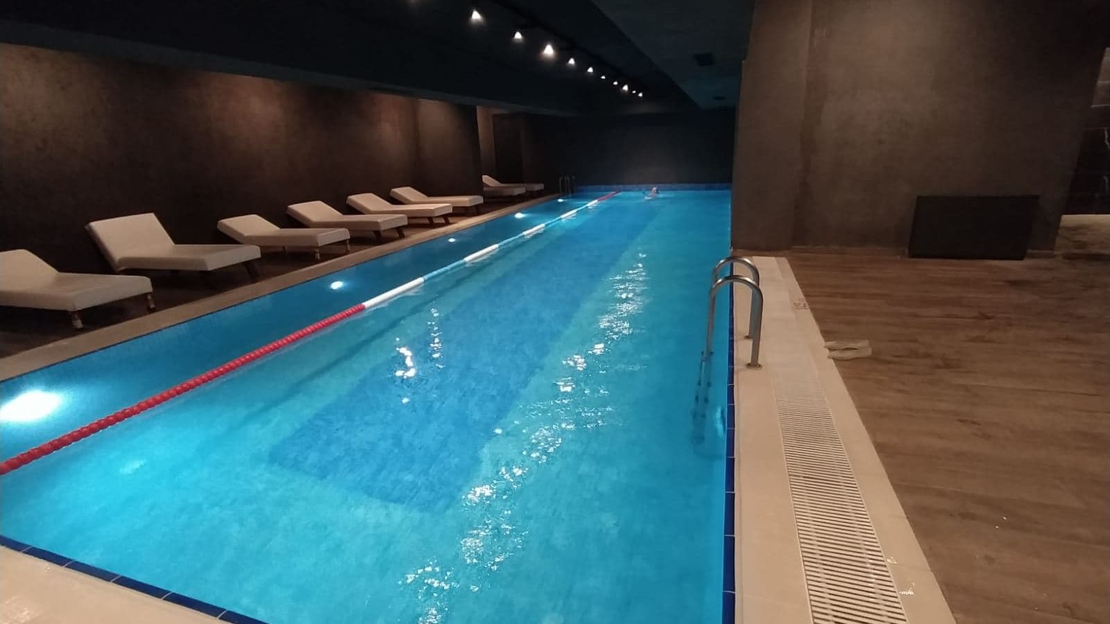 pools-indoor-pool