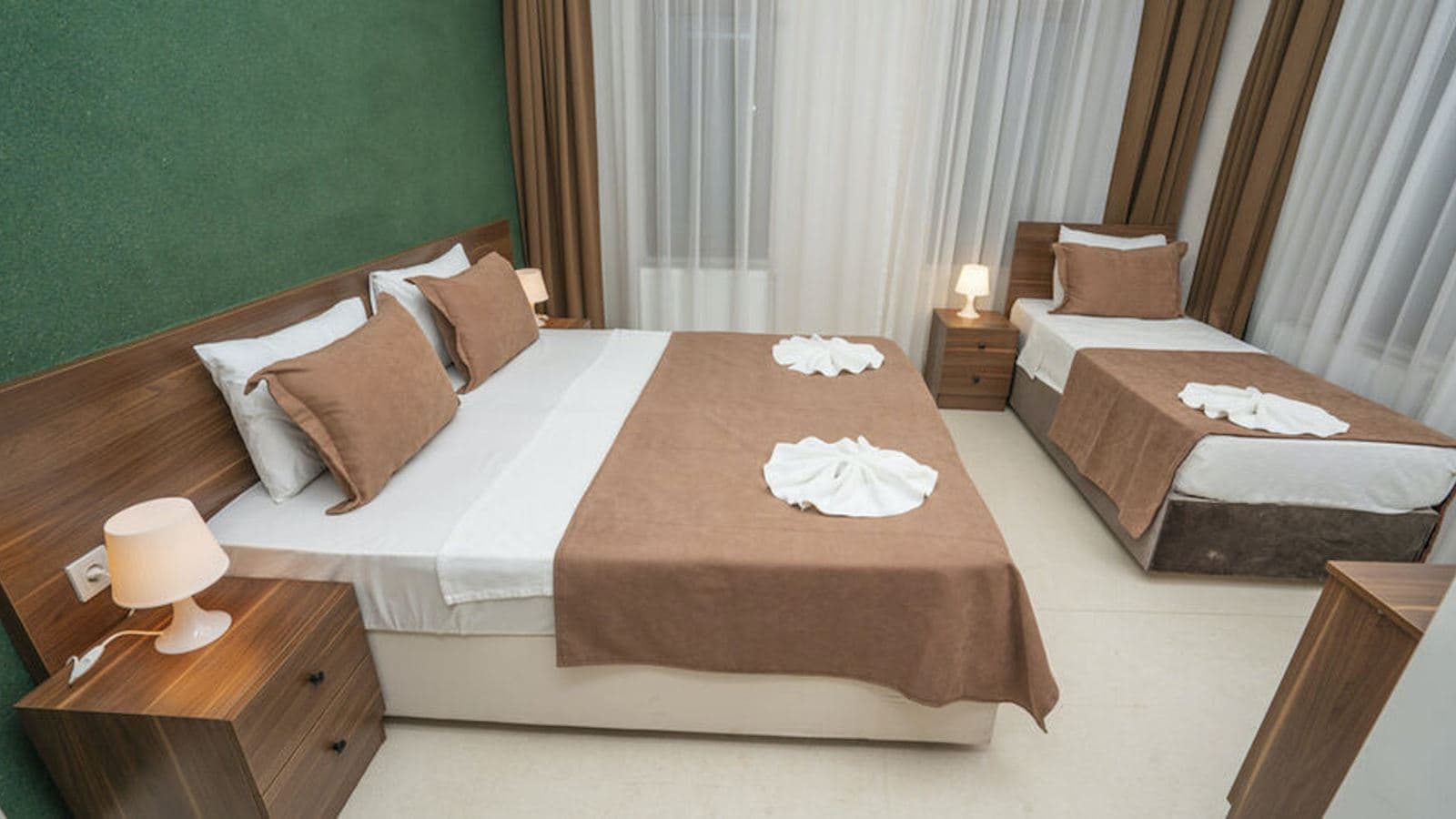 rooms-triple-room