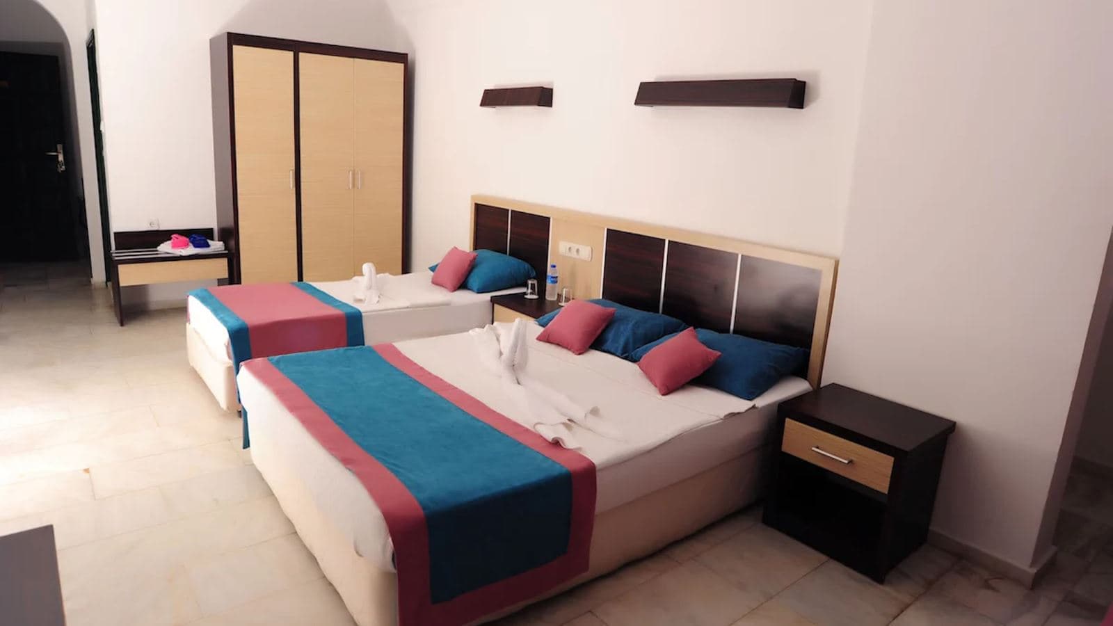 rooms-semt-luna-beach-hotel-room