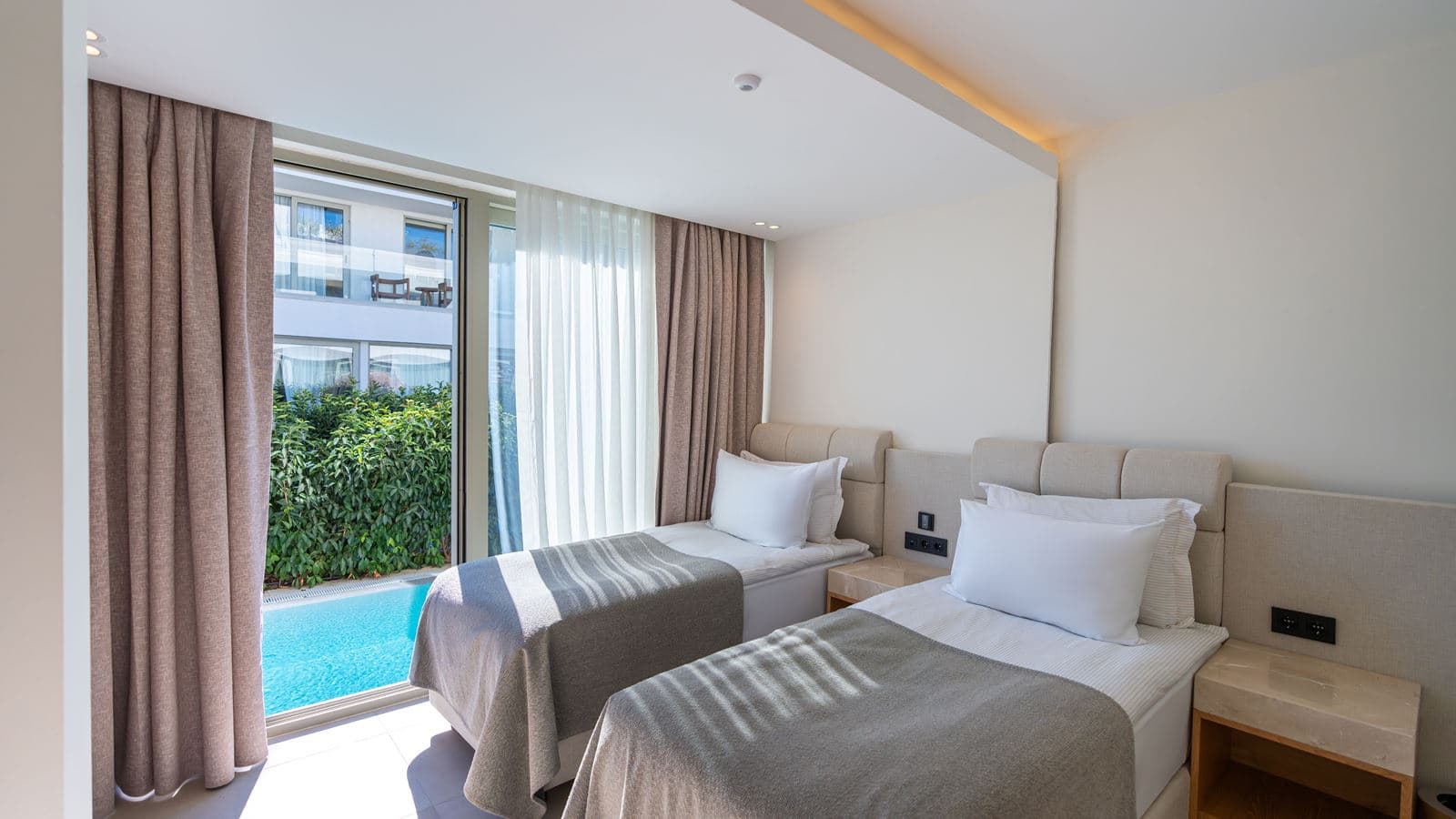 rooms-amarilla-villas
