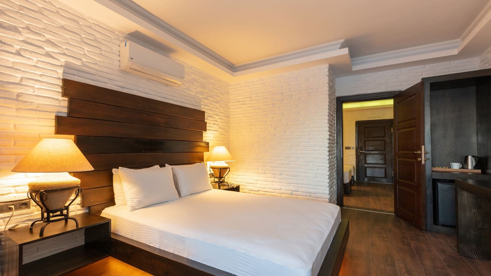 rooms-family-room
