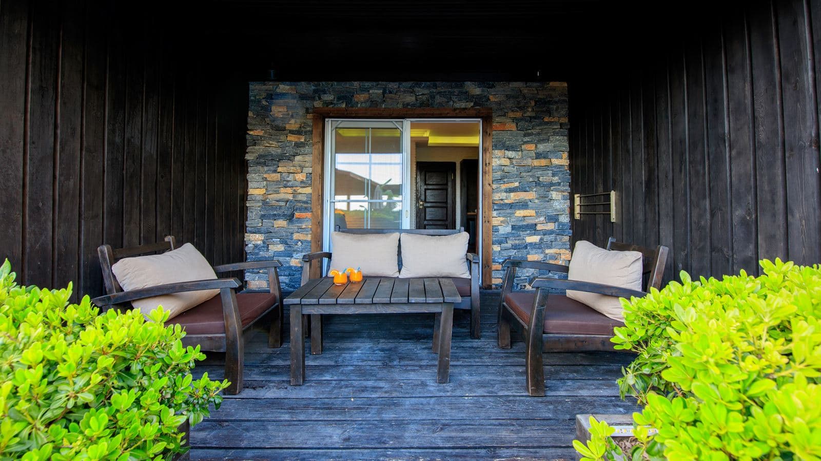 rooms-family-room