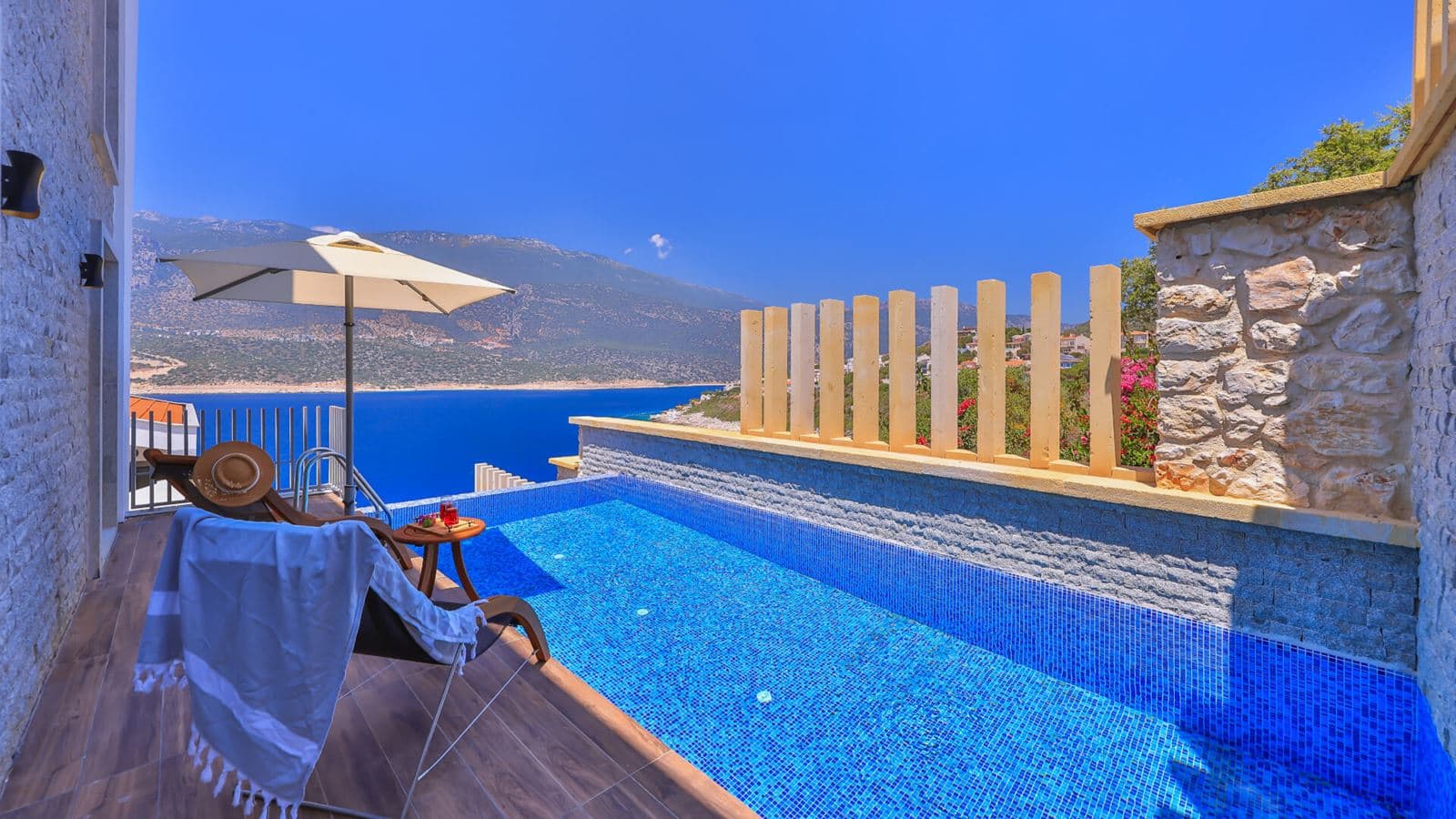 rooms-premium-room-with-private-pool