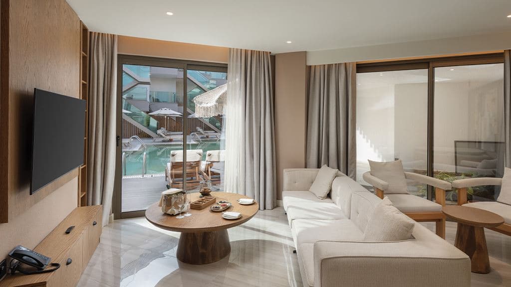 rooms-lake-house