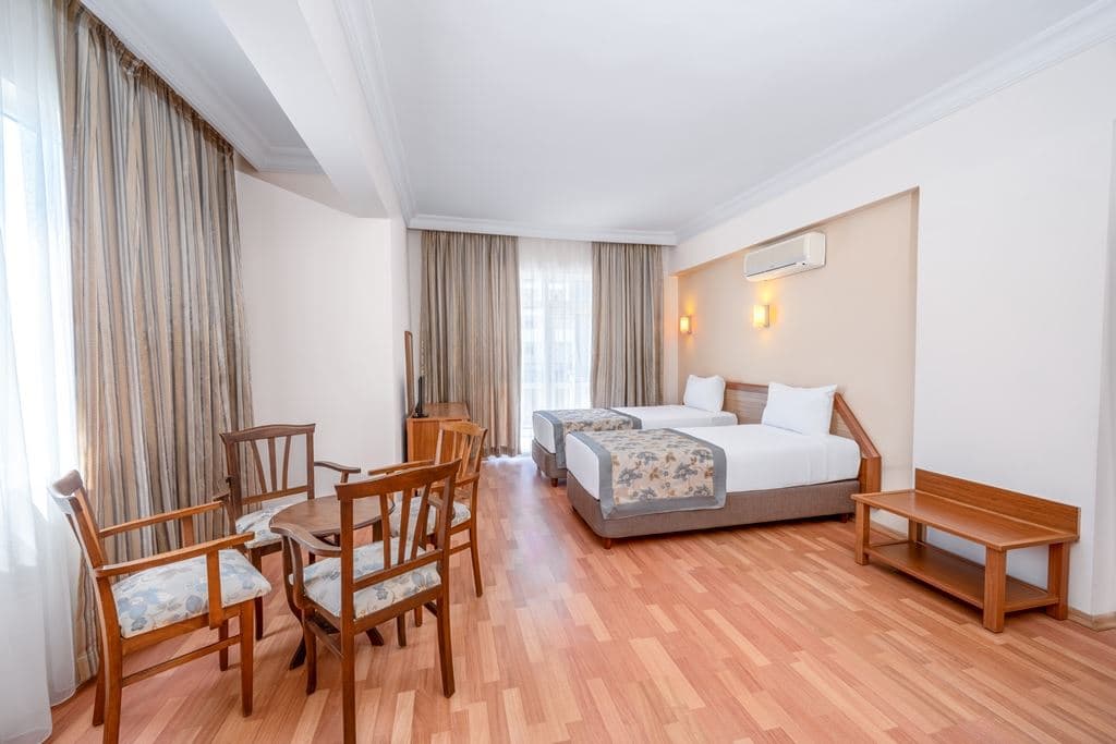 rooms-superior-room