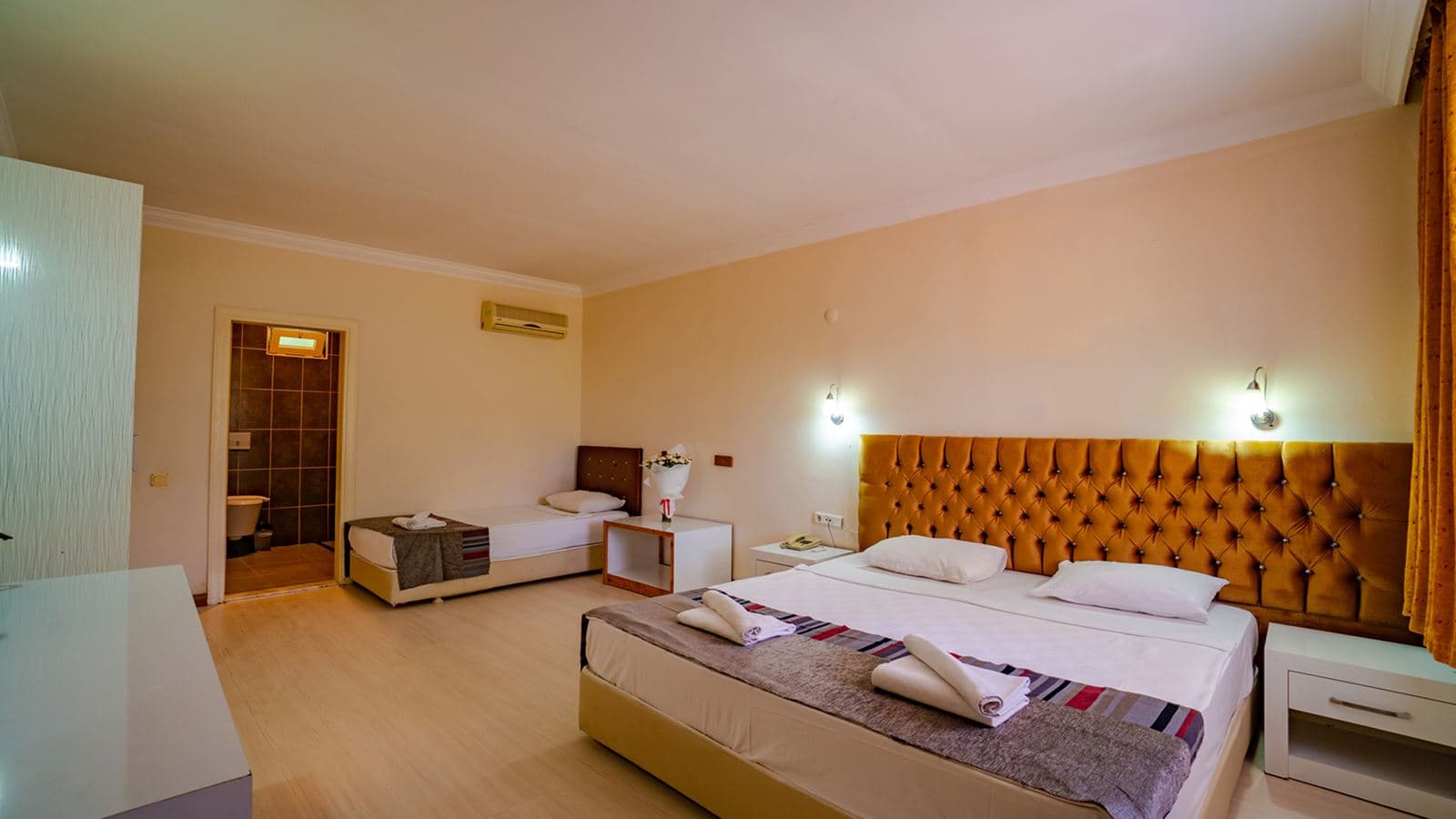 rooms-standard-room