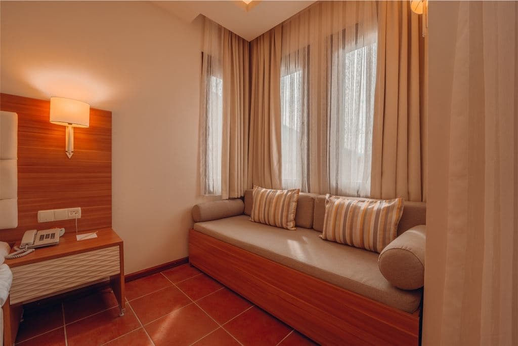 rooms-standard-room