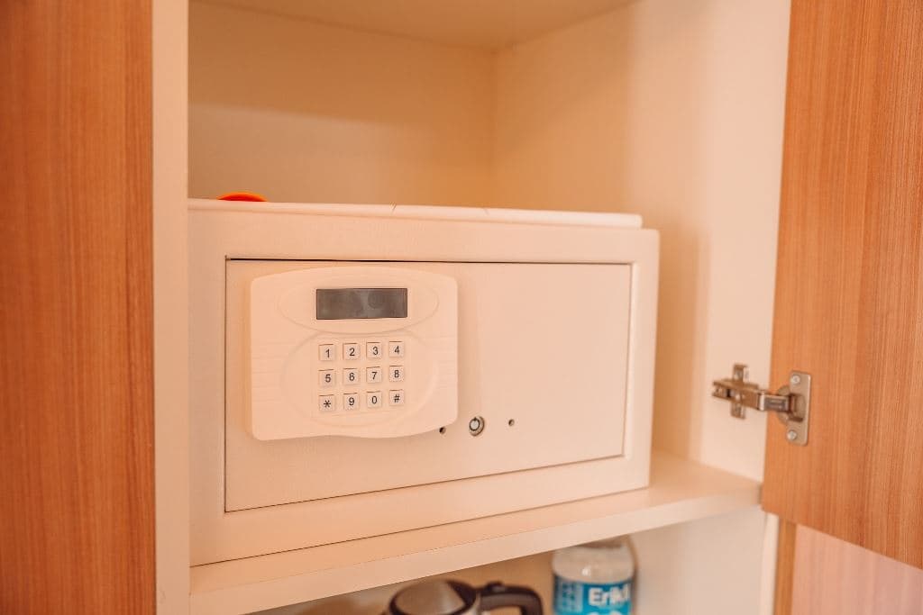 rooms-standard-room