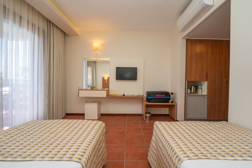 rooms-standard-room