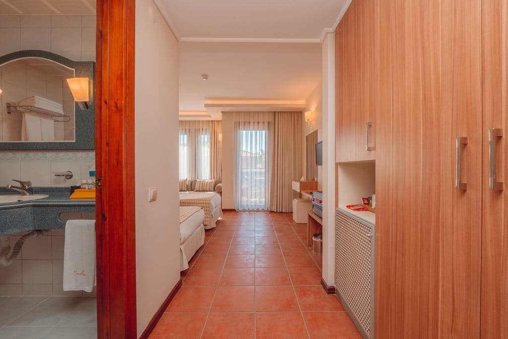 rooms-standard-room