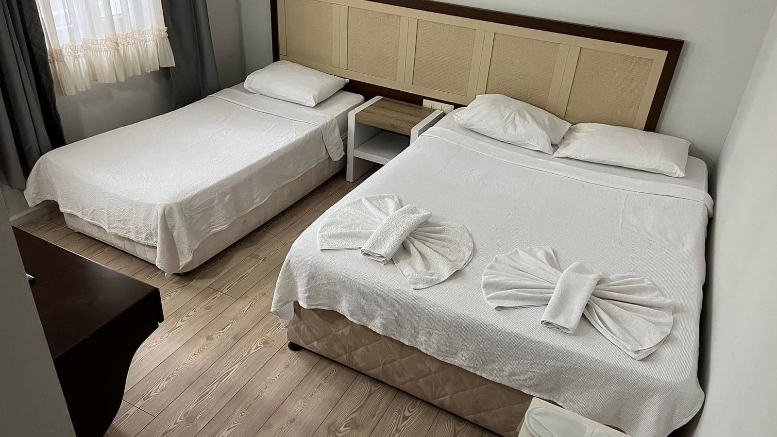 rooms-standard-room