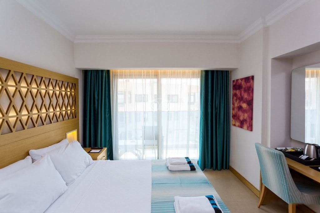 rooms-standard-room
