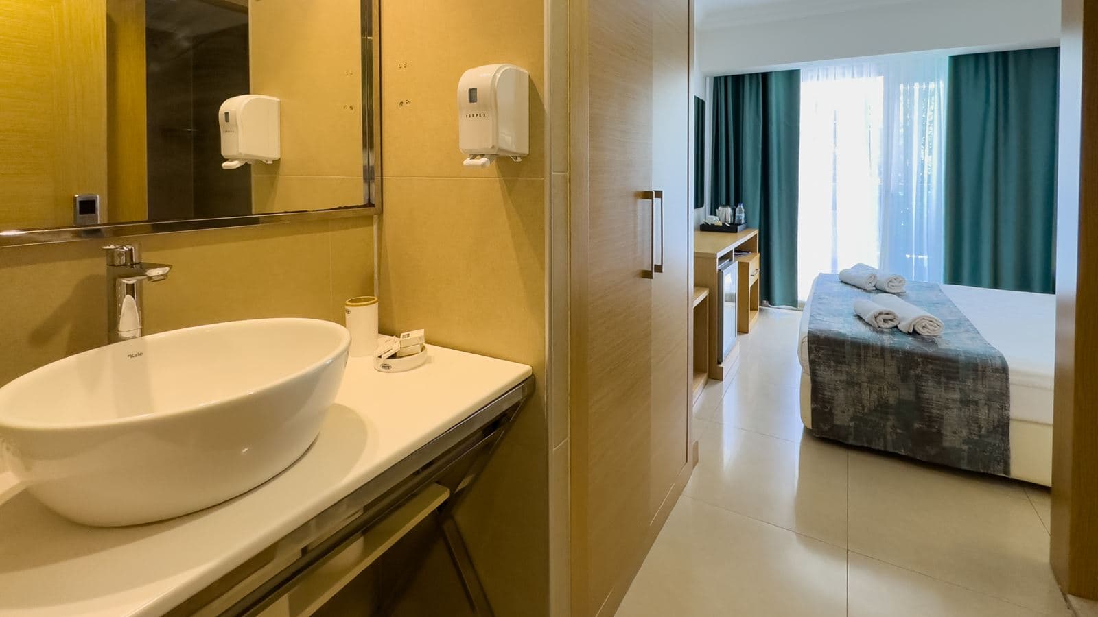 rooms-standard-room
