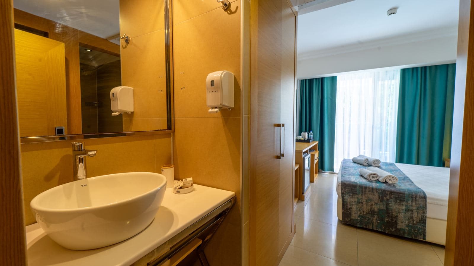 rooms-standard-room