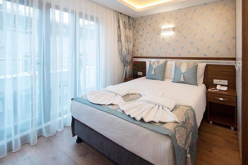rooms-superior-room