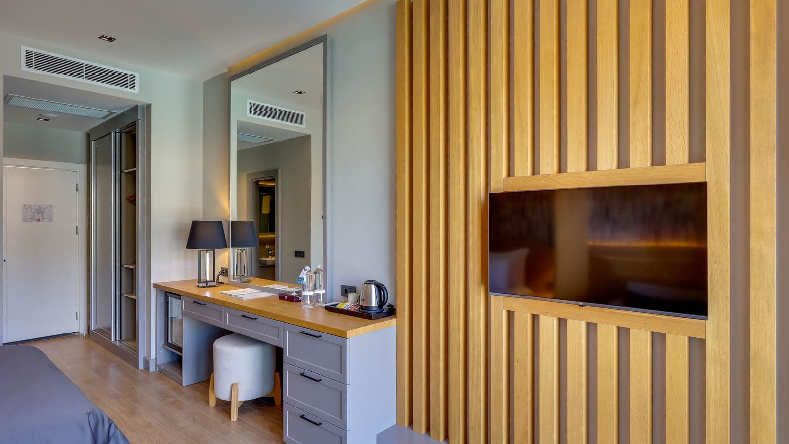 rooms-superior-room