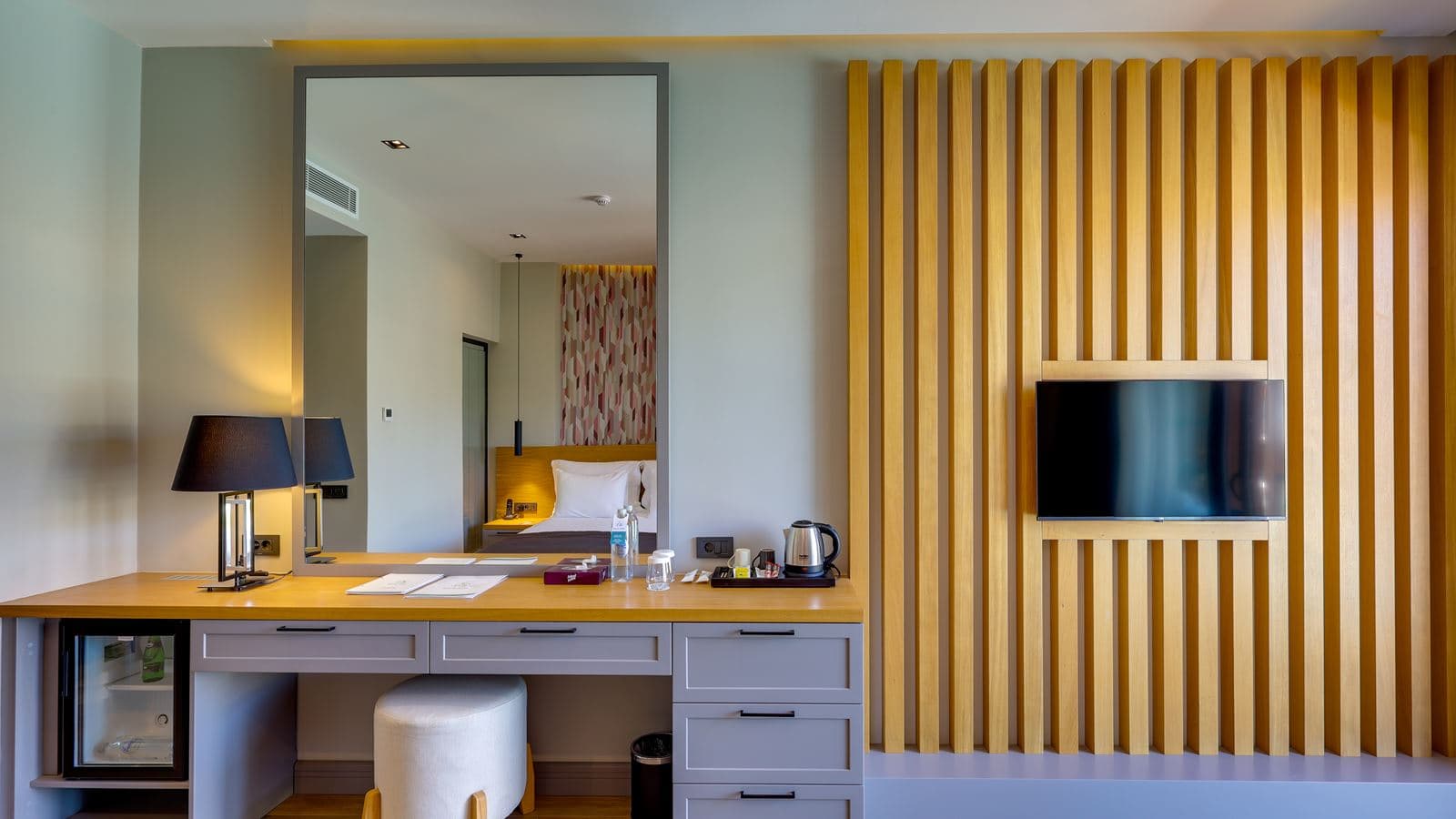 rooms-superior-room