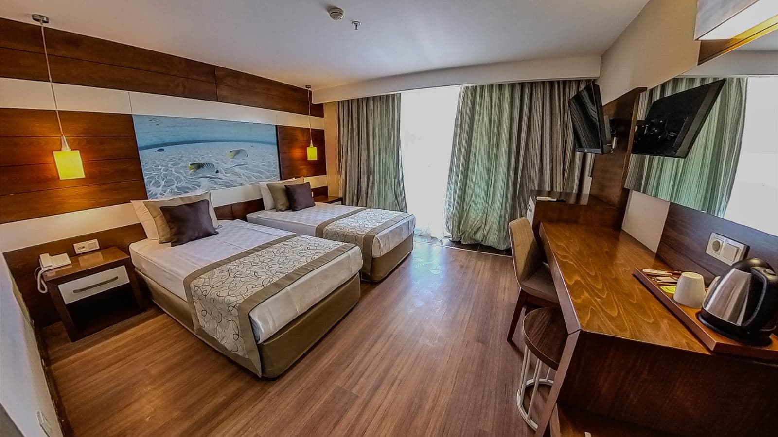rooms-family-room