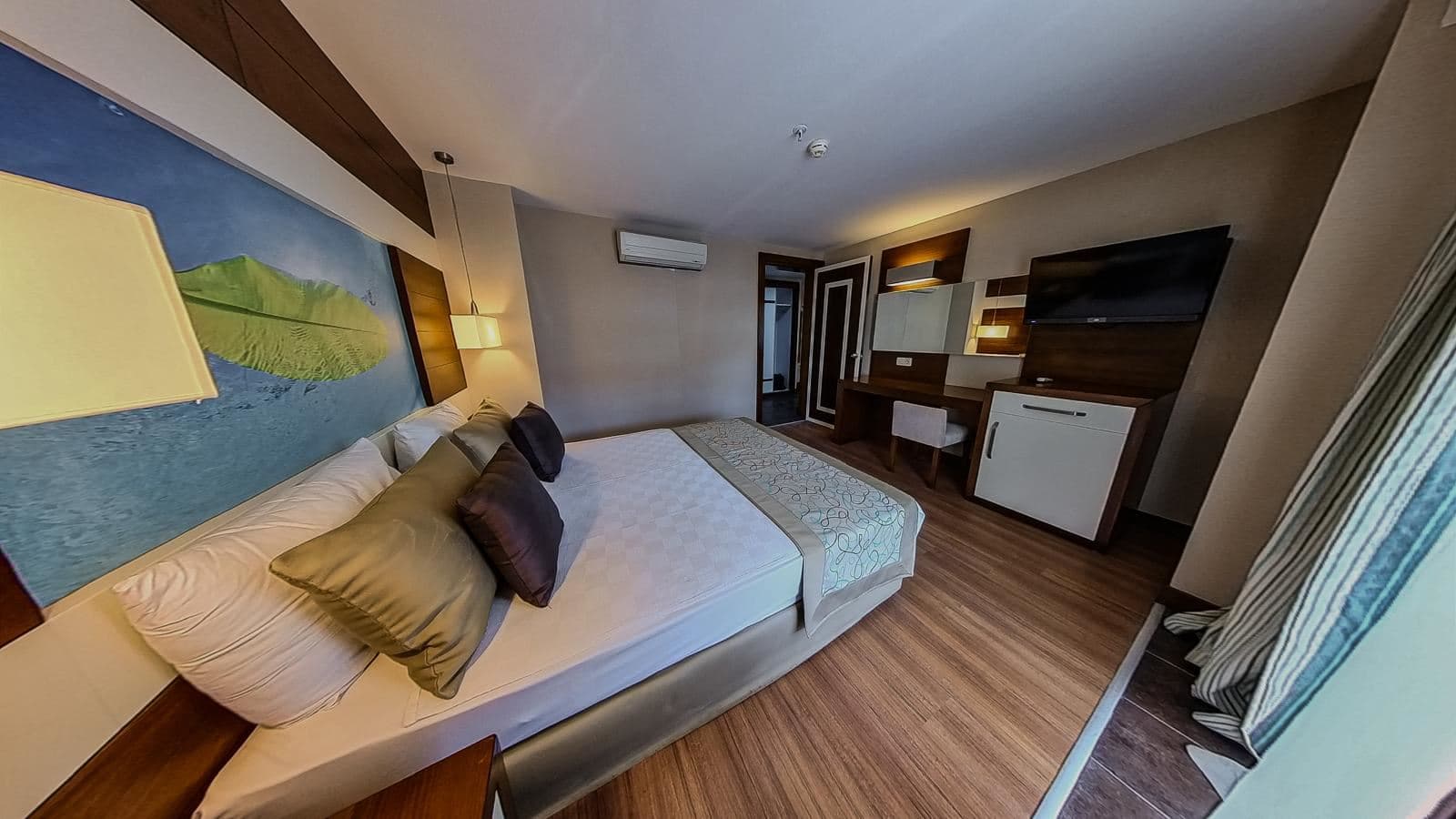 rooms-family-room