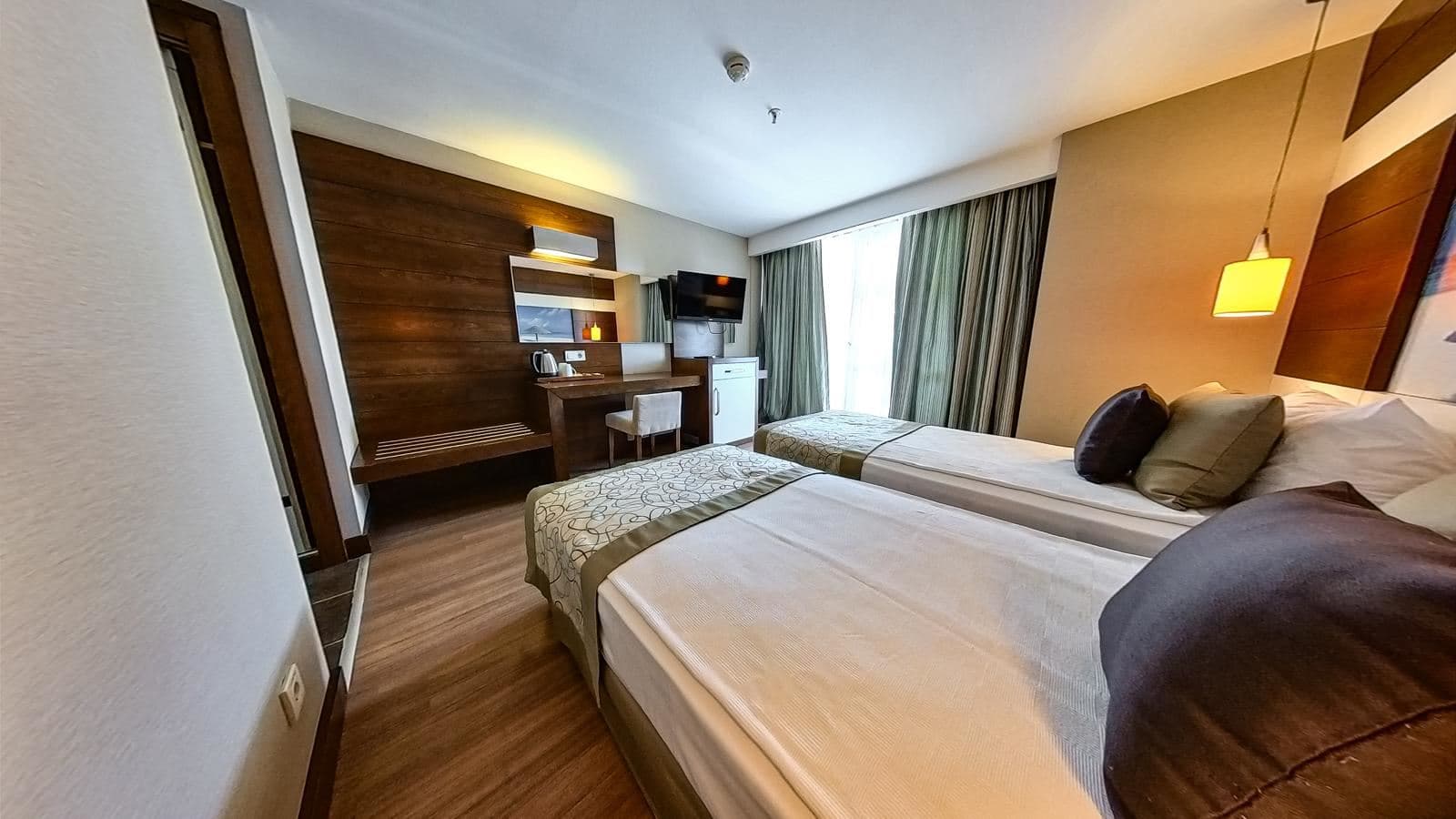rooms-family-room