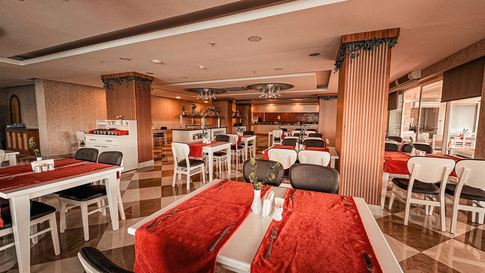 restaurants-main-building