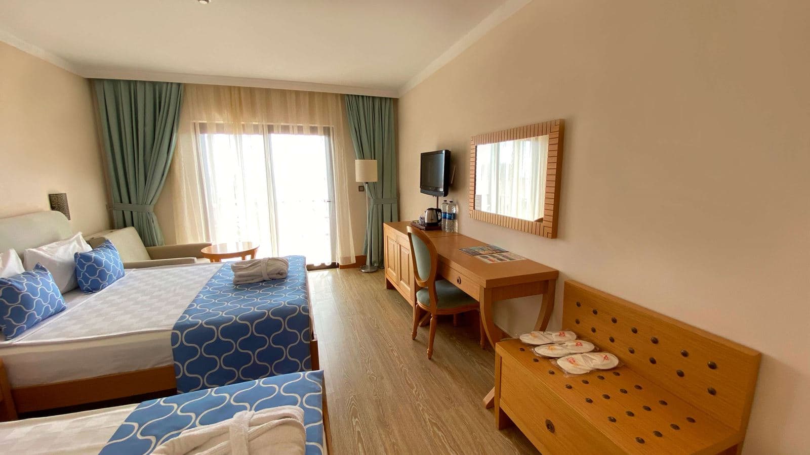 rooms-standard-room