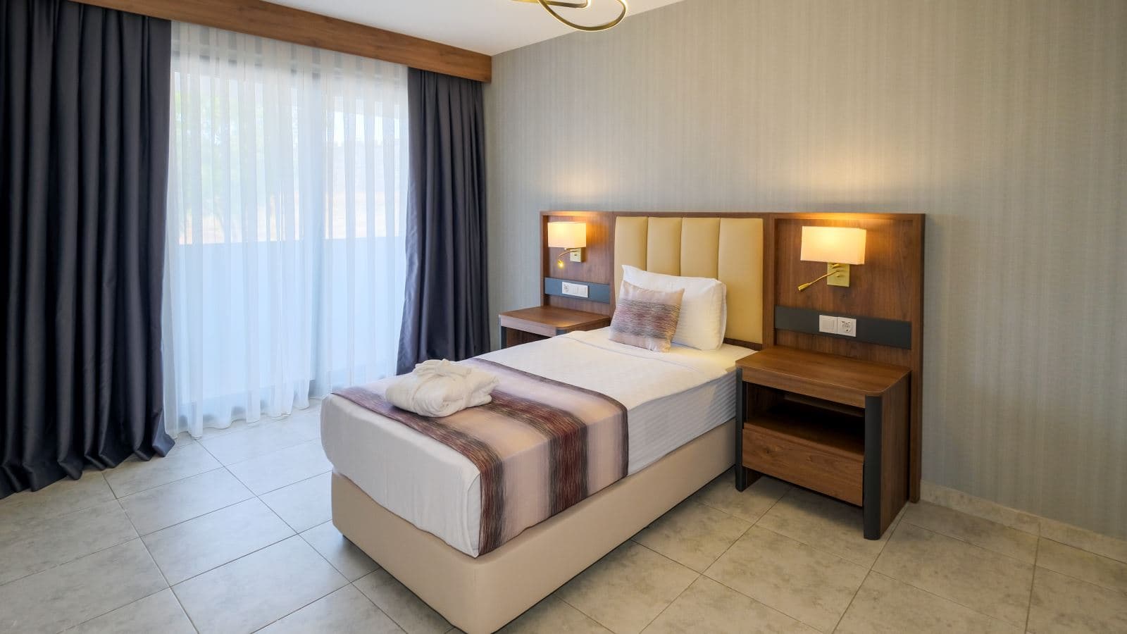 rooms-superior-room