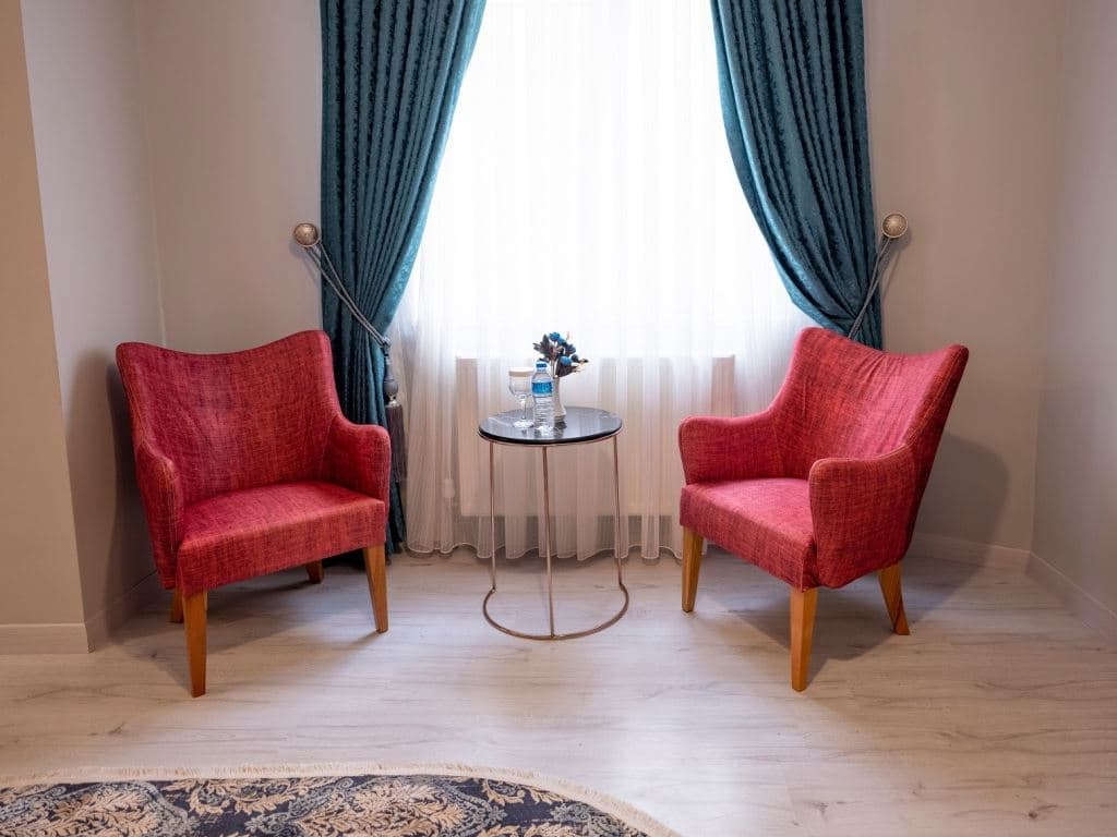 rooms-classic-room