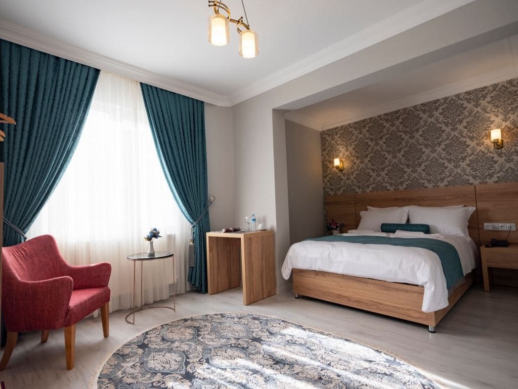 rooms-classic-room