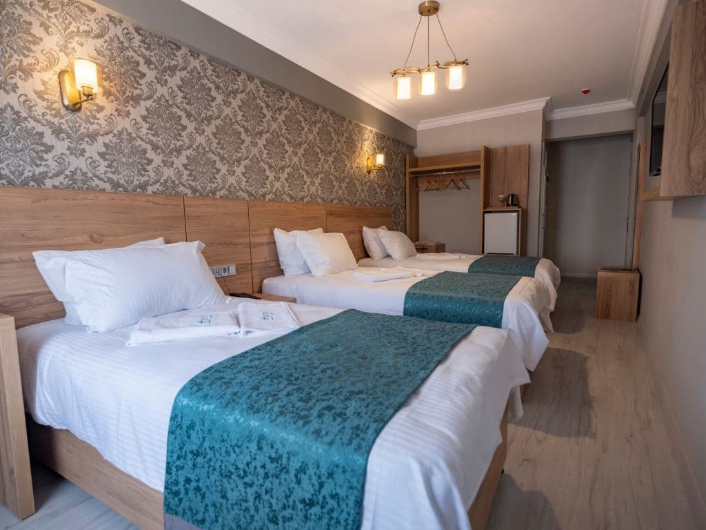rooms-classic-room