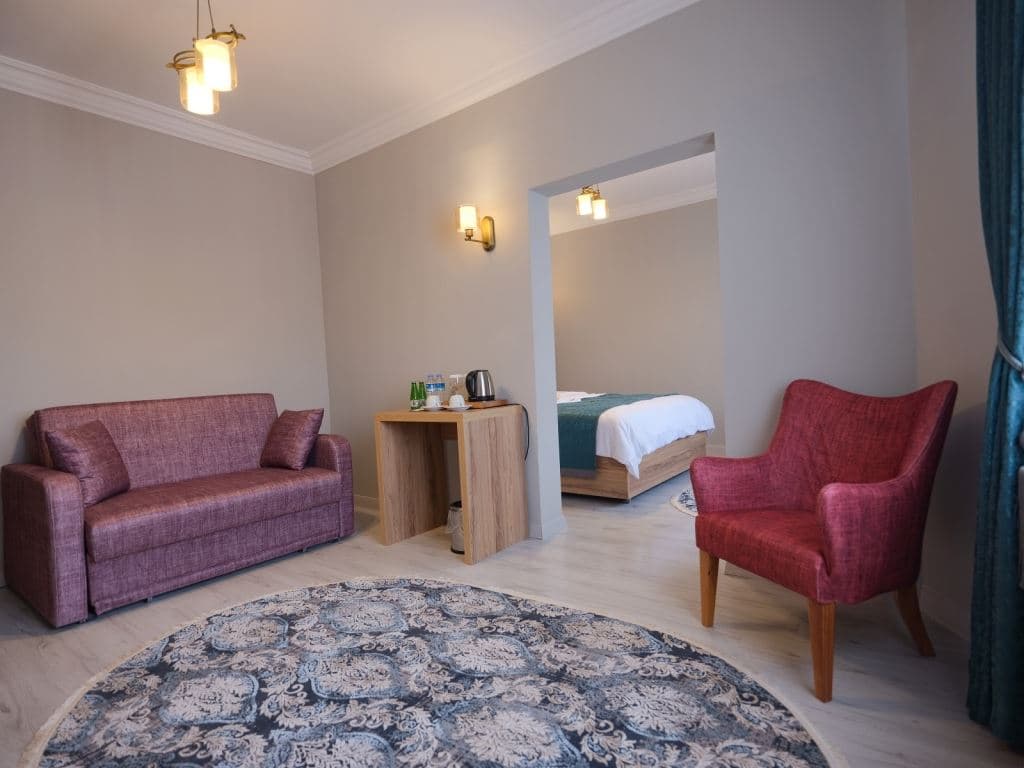 rooms-classic-room