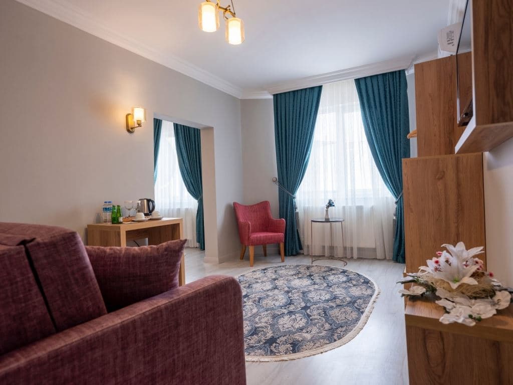rooms-classic-room