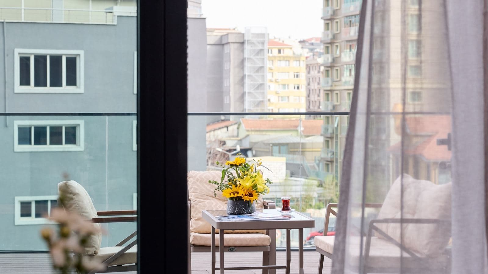 rooms-one-bedroom-apartment-with-terrace