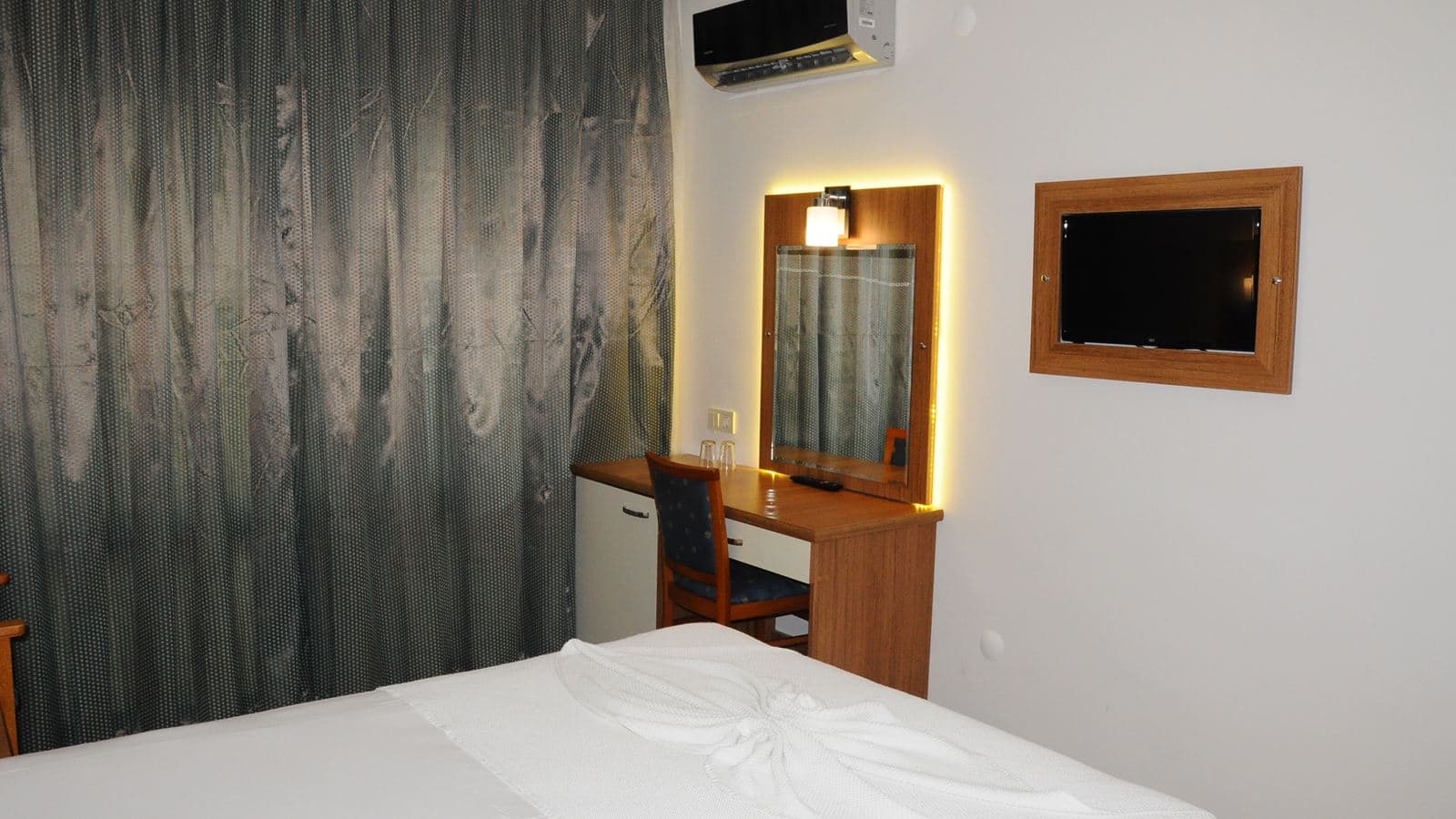 rooms-standard-room