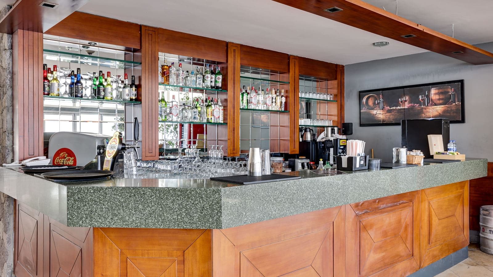 bars-lobby
