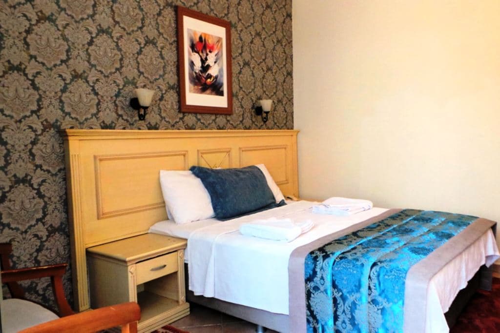 rooms-standard-room