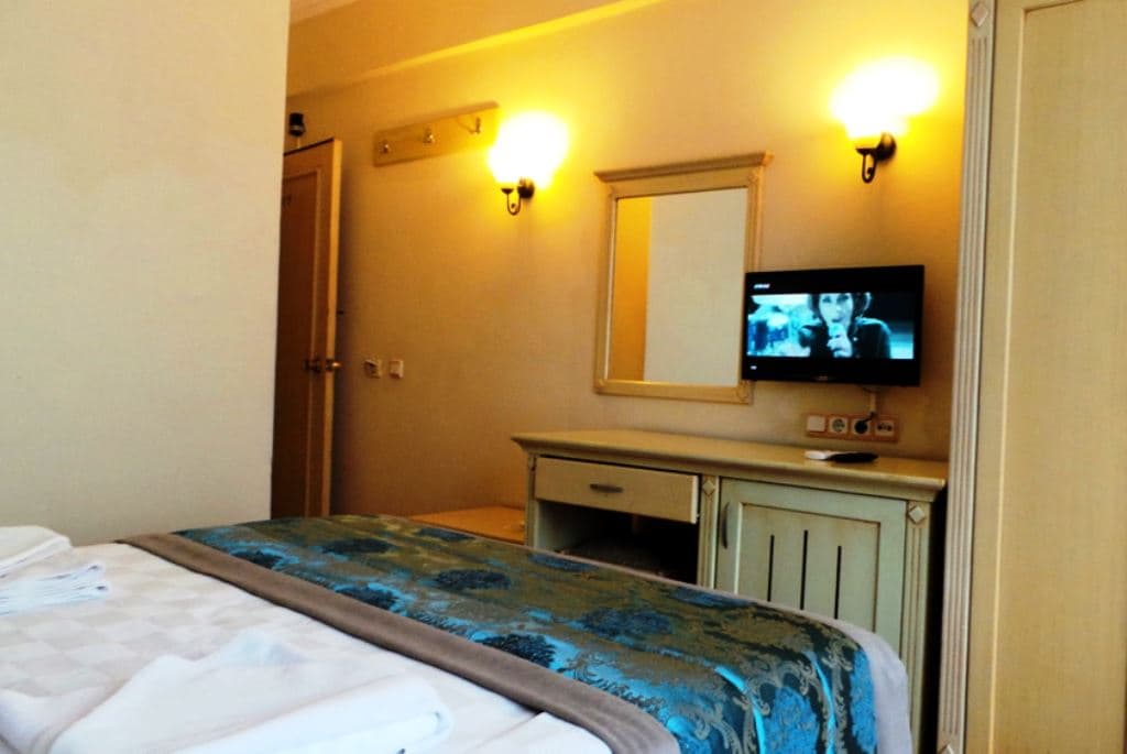 rooms-standard-room