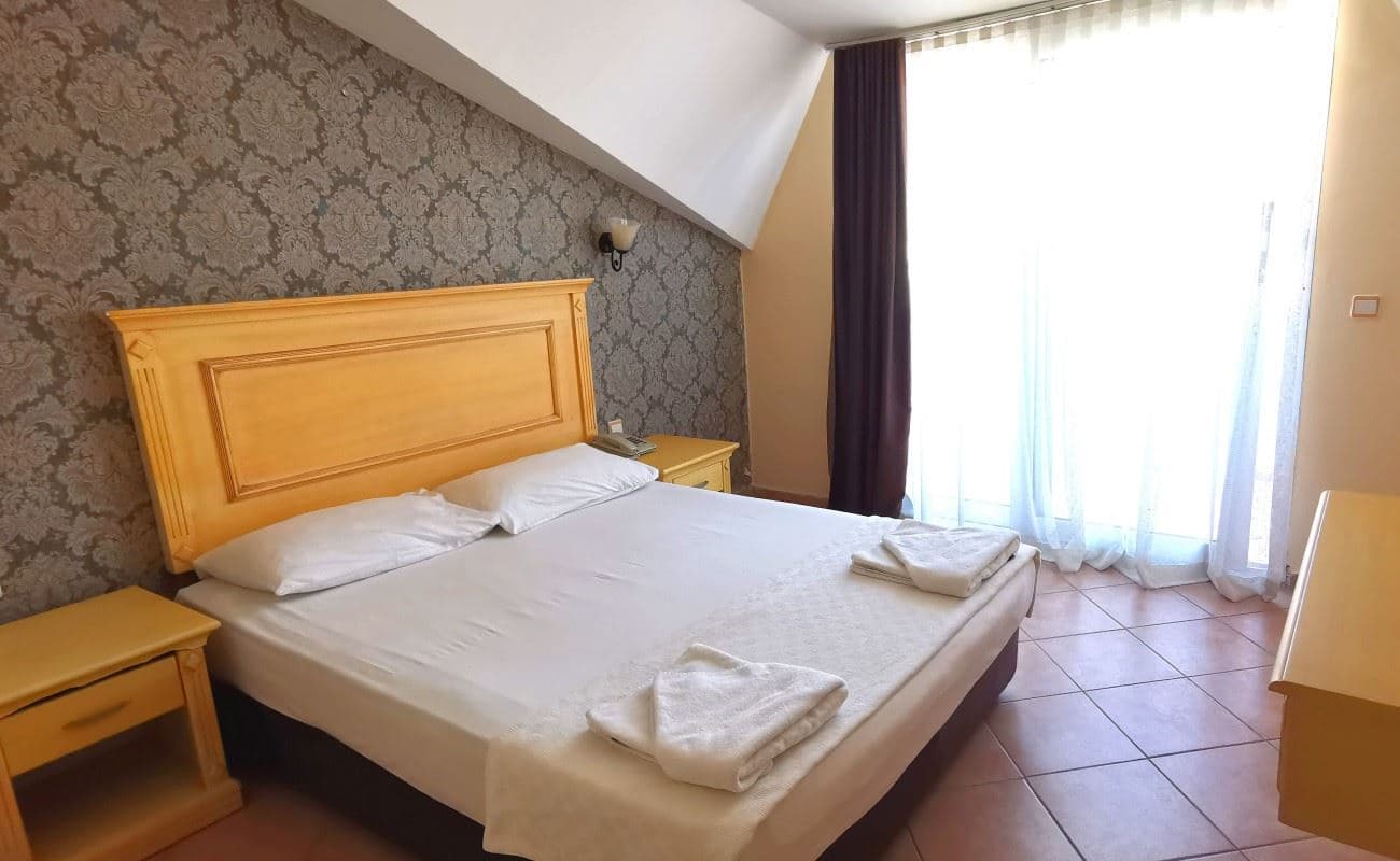 rooms-standard-room